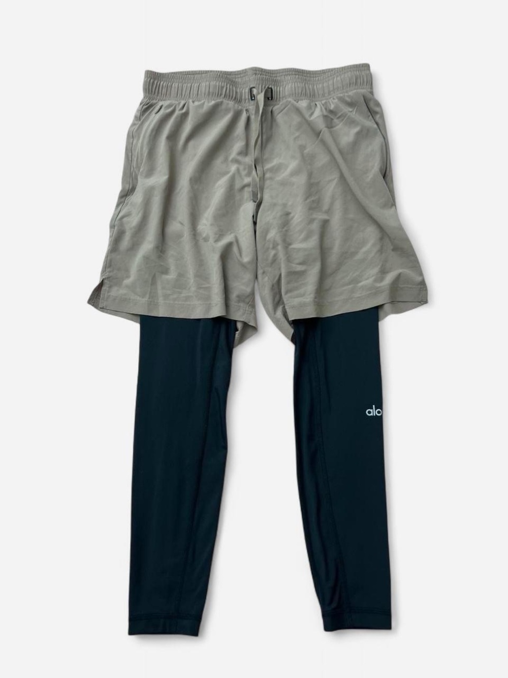 Alo yoga men’s stability 2 in 1 pant in black/beige
